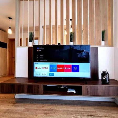 Modern Coresi Apartment Brasov